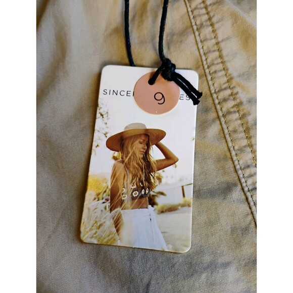 Sincerely Jules NWT Women's Khaki Shorts With Pockets, Size 9/29 - Picture 3 of 9